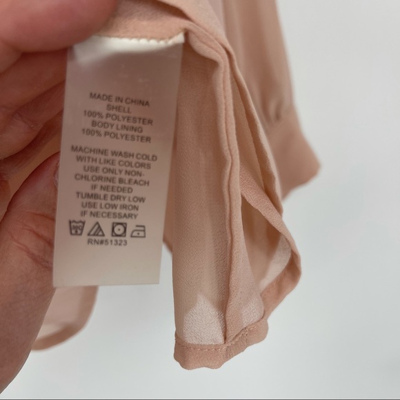 NWT Vince Camuto Pink High Neck Pleated Blouse LG - Picture 12 of 16